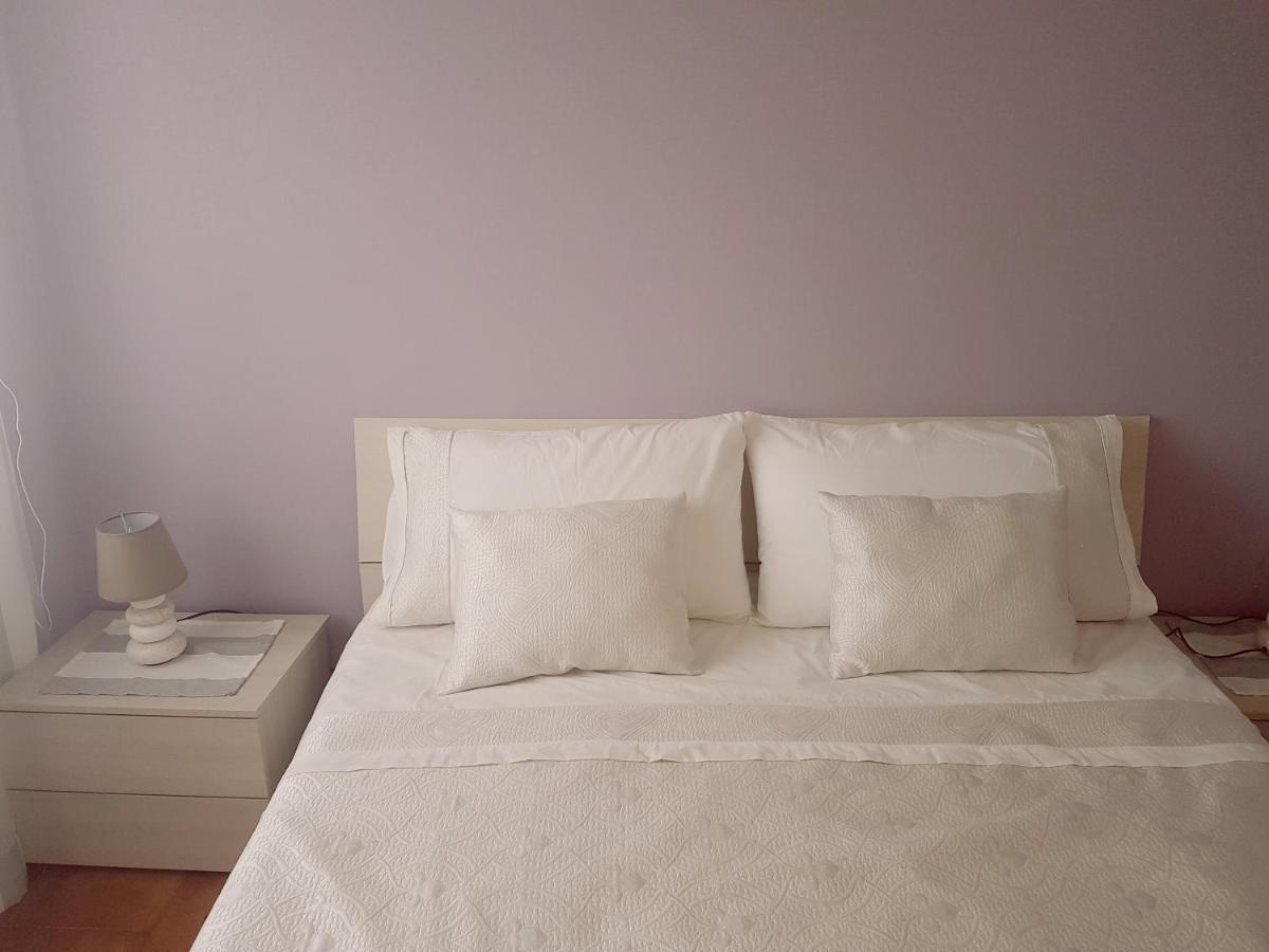 Iris Appartamenti Santa Maria La Carita Bagian luar foto
