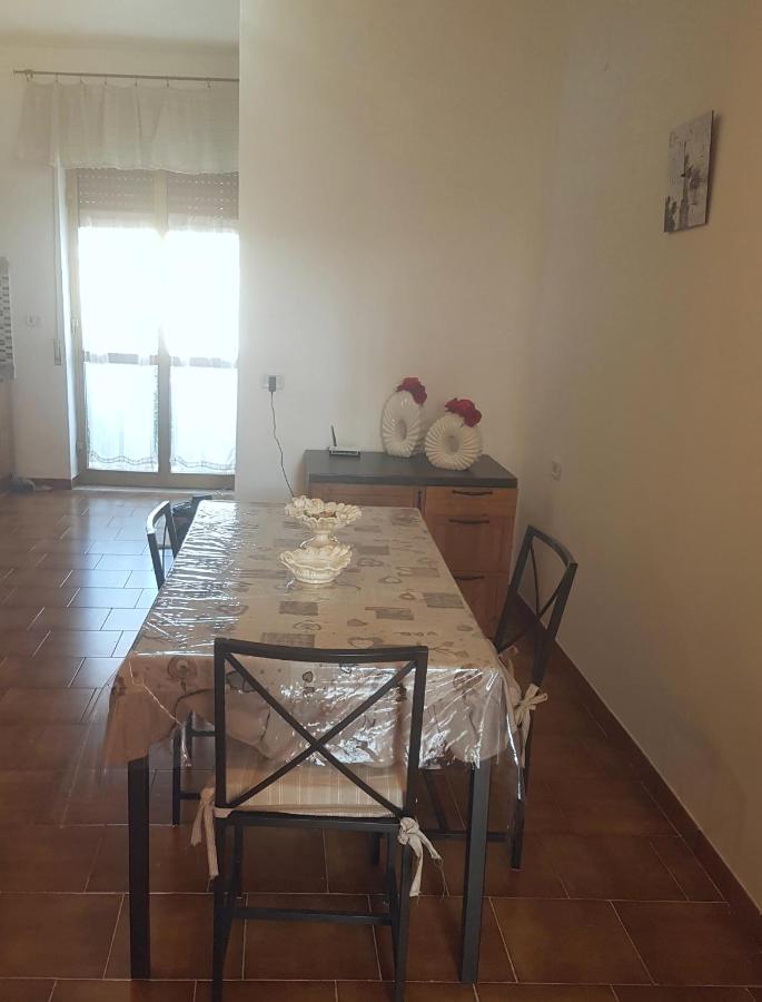 Iris Appartamenti Santa Maria La Carita Bagian luar foto