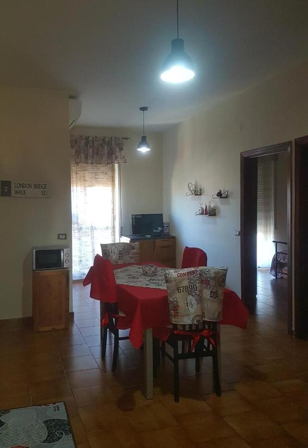 Iris Appartamenti Santa Maria La Carita Bagian luar foto